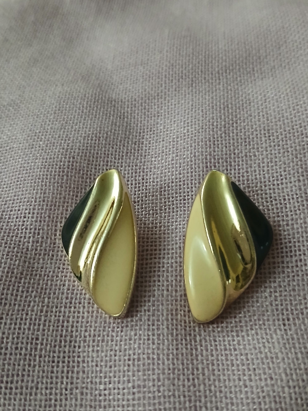 Gold Tone Black and Cream Enamel Geometric Earrings